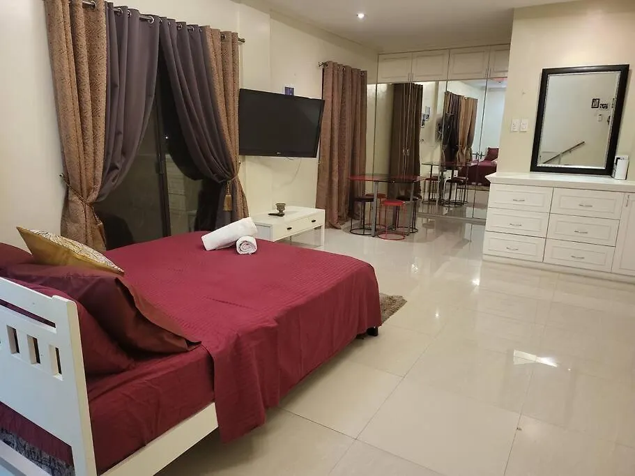 Sheryll Escapes - Kandi Resort-Type Spacious 1 Bedroom Loft With Netflix And Free Housekeeping Ángeles