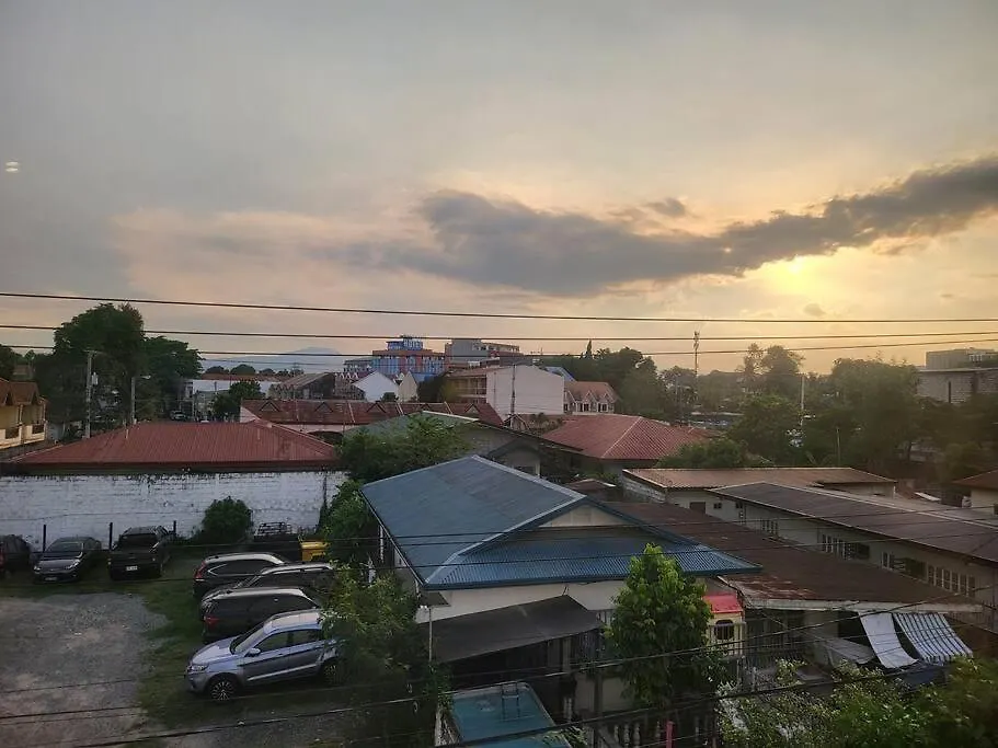 Sheryll Escapes - Kandi Resort-Type Spacious 1 Bedroom Loft With Netflix And Free Housekeeping Ángeles