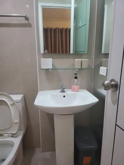 Sheryll Escapes - Kandi Resort-Type Spacious 1 Bedroom Loft With Netflix And Free Housekeeping Angeles Philippinen